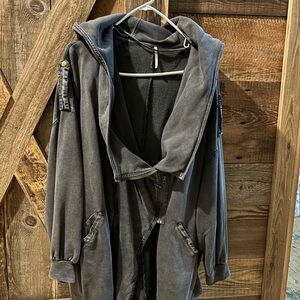 Free people, size xsmall, zip up hoodie.(could fit xsmall-medium) generous fit.